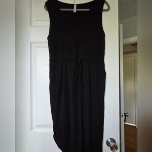 Chic Black Sleeveless Dress